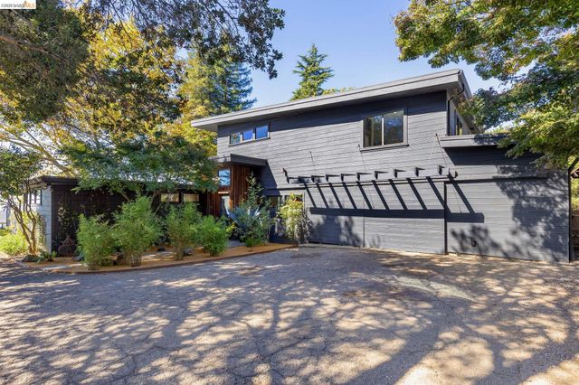 3560 Brunell Dr, Oakland, CA 94602