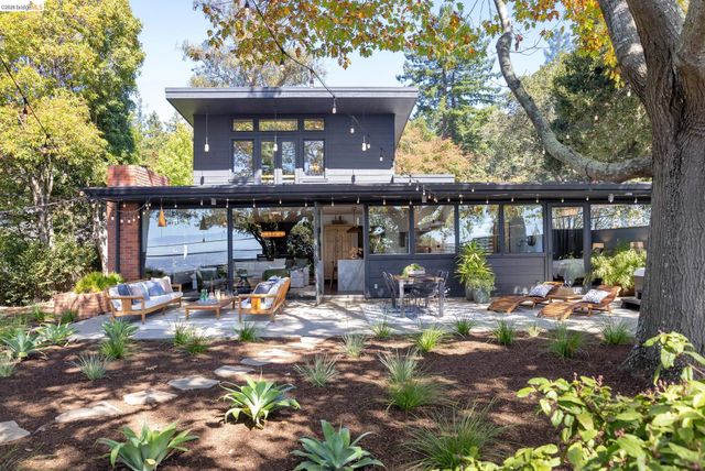 3560 Brunell Dr, Oakland, CA 94602