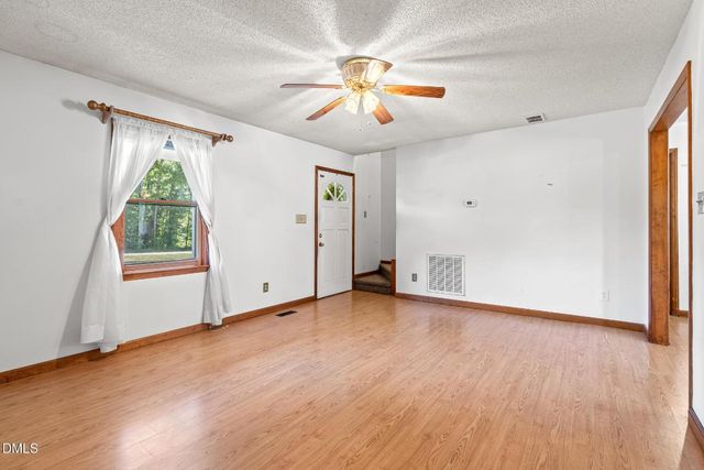 62 Stoneridge Drive, Henderson, NC 27537