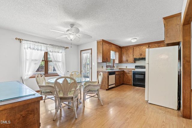 62 Stoneridge Drive, Henderson, NC 27537