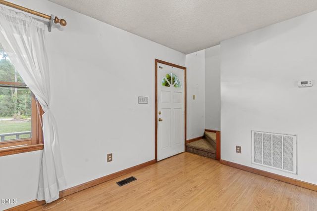 62 Stoneridge Drive, Henderson, NC 27537