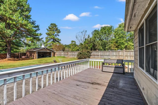 62 Stoneridge Drive, Henderson, NC 27537