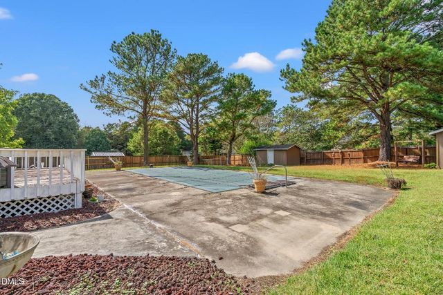 62 Stoneridge Drive, Henderson, NC 27537