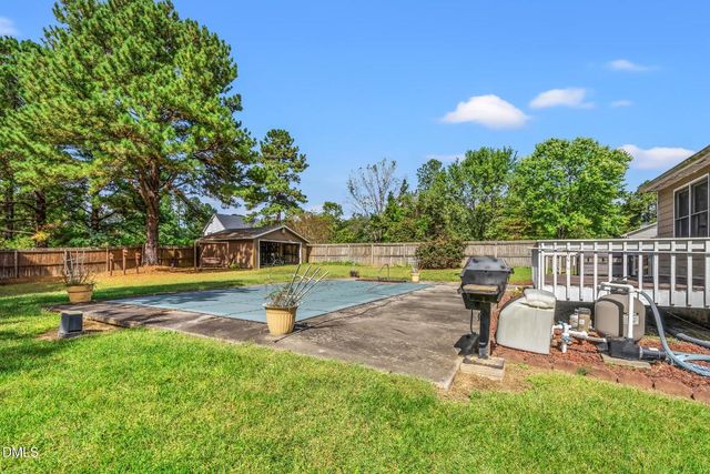 62 Stoneridge Drive, Henderson, NC 27537