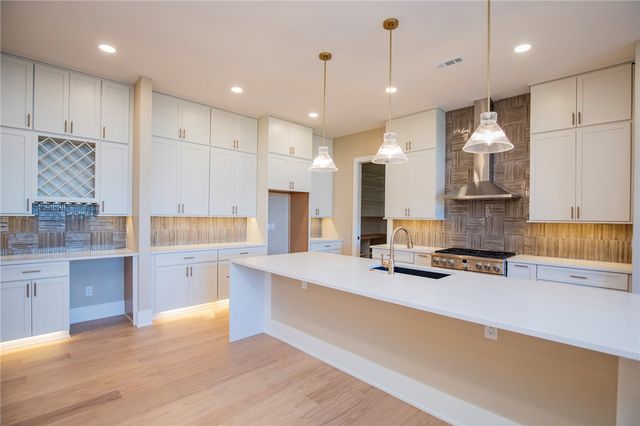 3506 SW Scoggins Road, Bentonville, AR 72713