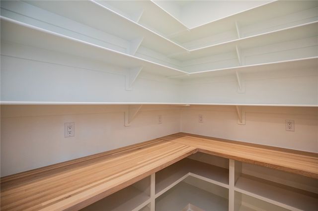 3506 SW Scoggins Road, Bentonville, AR 72713