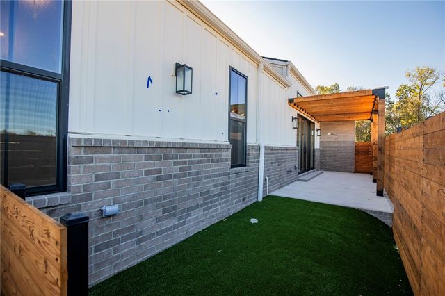 3506 SW Scoggins Road, Bentonville, AR 72713