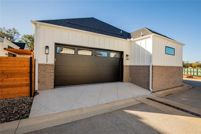 3506 SW Scoggins Road, Bentonville, AR 72713