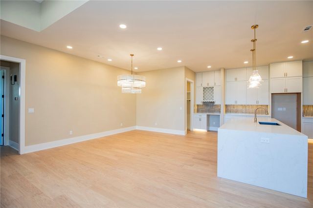 3506 SW Scoggins Road, Bentonville, AR 72713