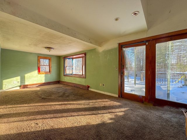 23 Fifth Ave, Lakeville, MA 02347