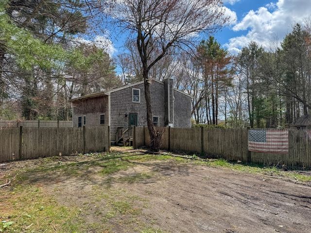 23 Fifth Ave, Lakeville, MA 02347