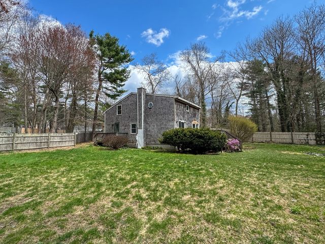 23 Fifth Ave, Lakeville, MA 02347