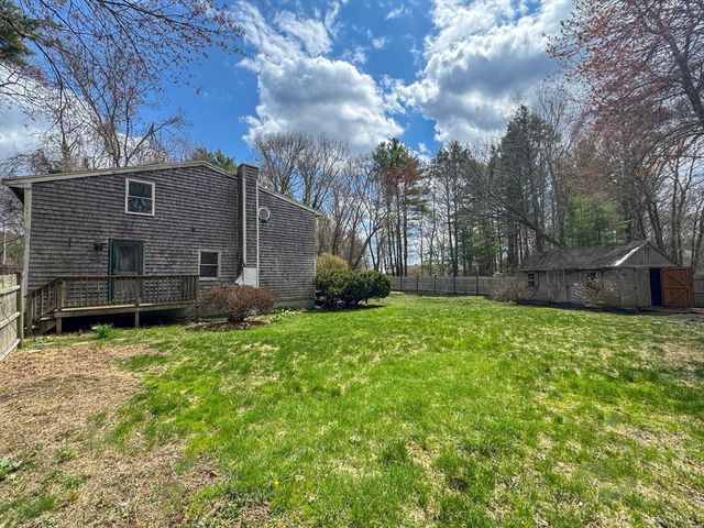 23 Fifth Ave, Lakeville, MA 02347