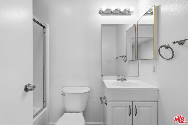 1002 N Edgemont Street 7, Los Angeles, CA 90029