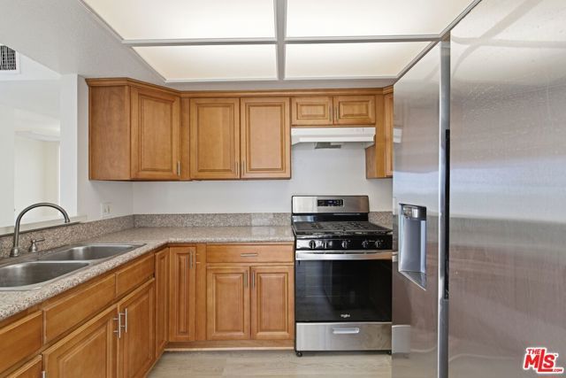 1002 N Edgemont Street 7, Los Angeles, CA 90029