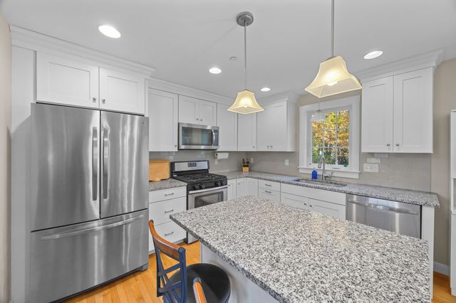 253 Drakeside Rd Unit 2, Hampton, NH 03842