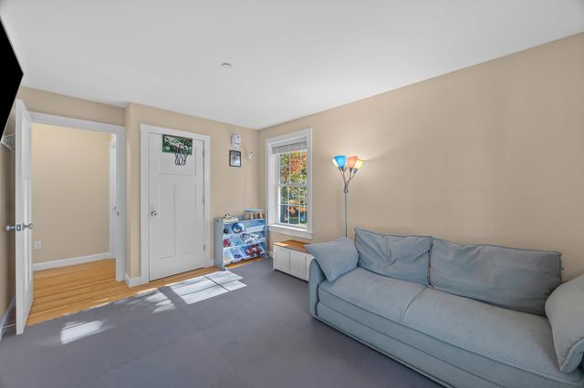 253 Drakeside Rd Unit 2, Hampton, NH 03842