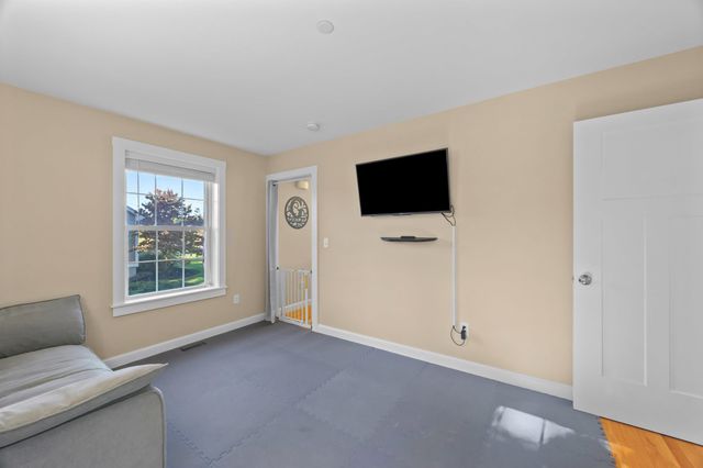253 Drakeside Rd Unit 2, Hampton, NH 03842