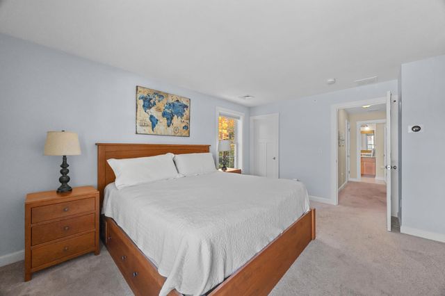 253 Drakeside Rd Unit 2, Hampton, NH 03842
