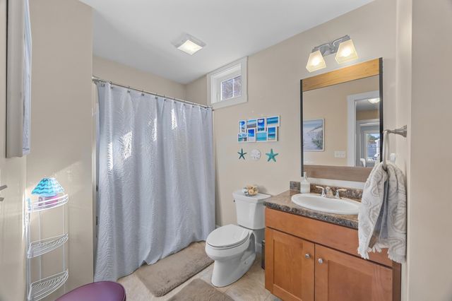 253 Drakeside Rd Unit 2, Hampton, NH 03842