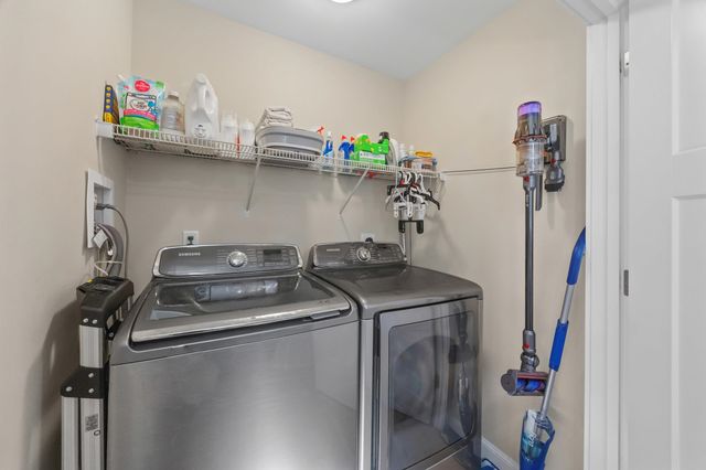 253 Drakeside Rd Unit 2, Hampton, NH 03842