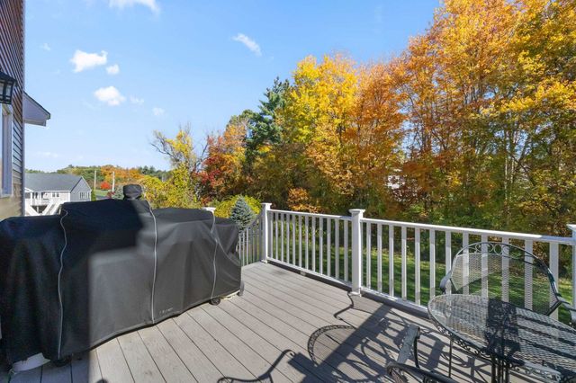 253 Drakeside Rd Unit 2, Hampton, NH 03842