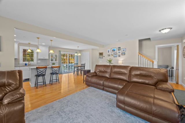 253 Drakeside Rd Unit 2, Hampton, NH 03842