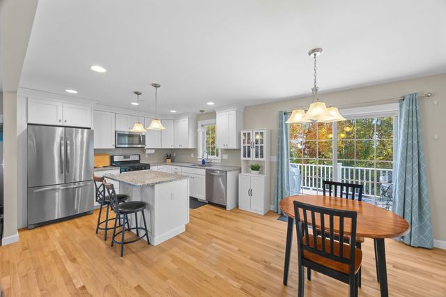 253 Drakeside Rd Unit 2, Hampton, NH 03842