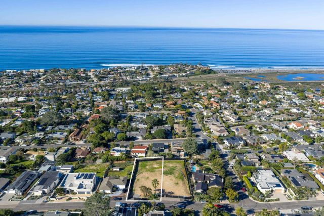 607 & 609 N Granados Avenue 607 & 609 N Granados Avenue, Solana Beach, CA 92075