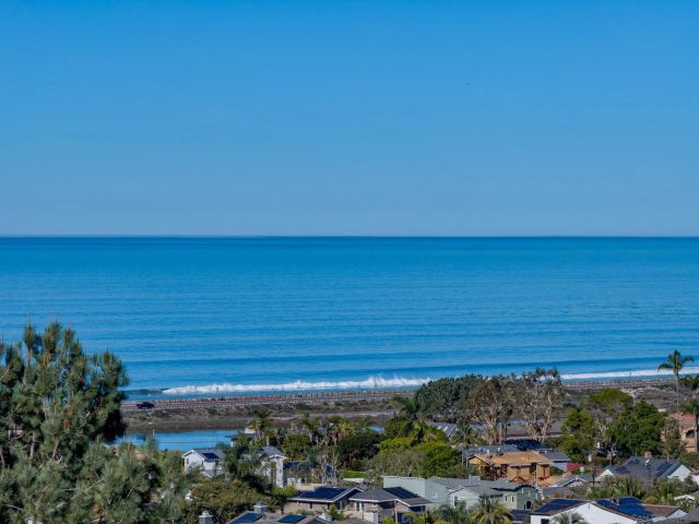 607 & 609 N Granados Avenue 607 & 609 N Granados Avenue, Solana Beach, CA 92075