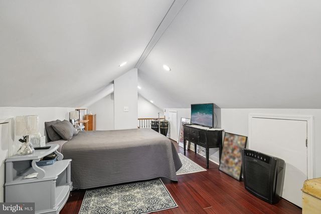 1 OAKMONT AVE, Wilmington, DE 19804