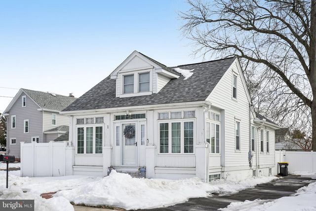 1 OAKMONT AVE, Wilmington, DE 19804