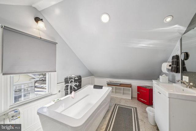 1 OAKMONT AVE, Wilmington, DE 19804