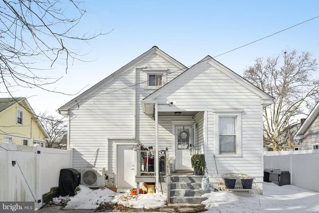 1 OAKMONT AVE, Wilmington, DE 19804