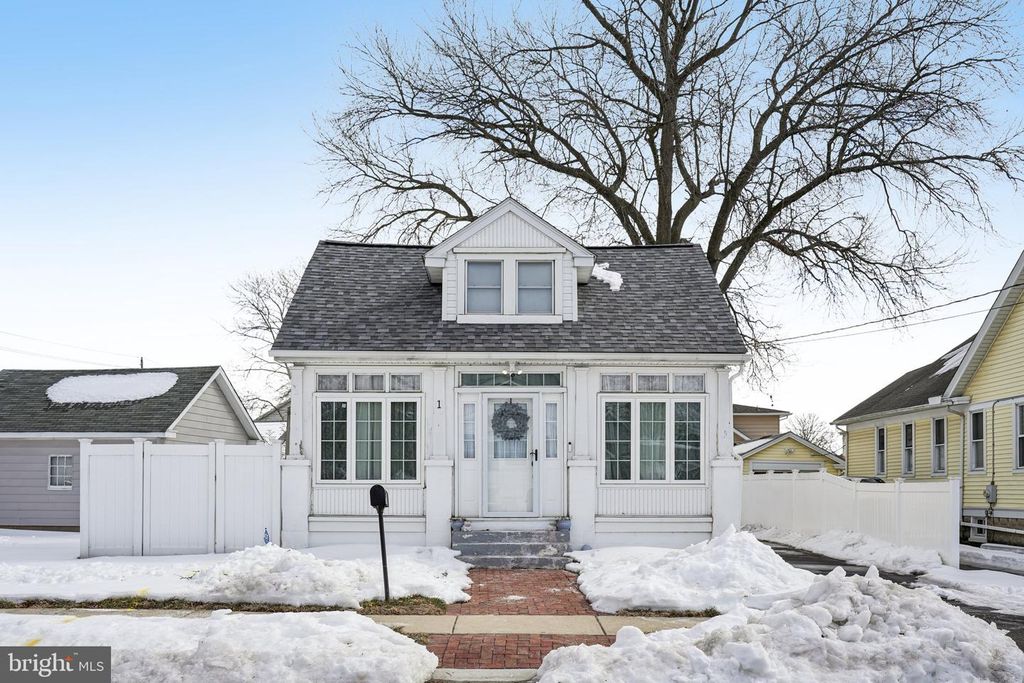 1 OAKMONT AVE, Wilmington, DE 19804