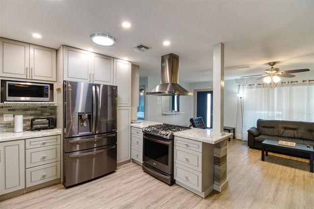 3039 Grant Street, Hollywood, FL 33021