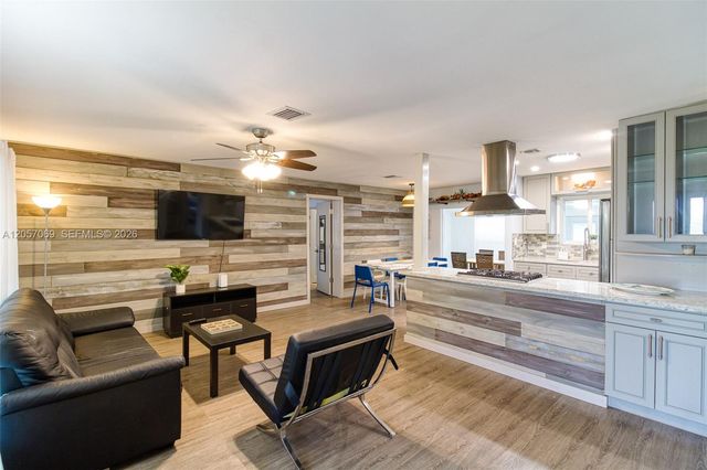 3039 Grant Street, Hollywood, FL 33021