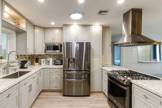 3039 Grant Street, Hollywood, FL 33021