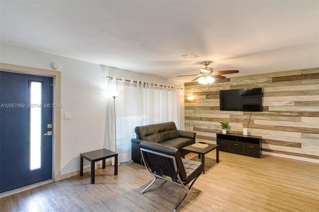 3039 Grant Street, Hollywood, FL 33021