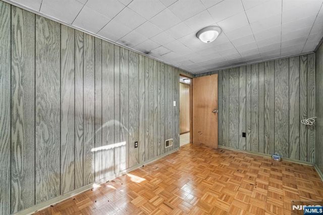80 Burlington, Clifton, NJ 07012