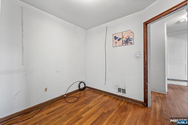 80 Burlington, Clifton, NJ 07012