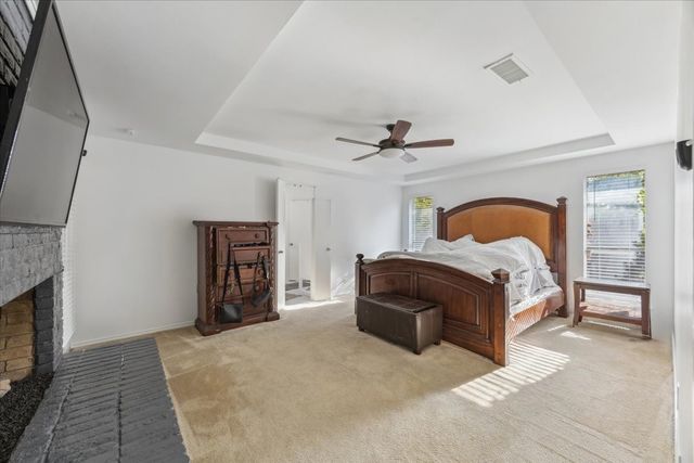 2000 E Branch Hollow Drive, Carrollton, TX 75007