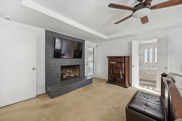 2000 E Branch Hollow Drive, Carrollton, TX 75007