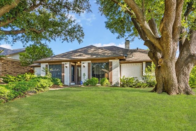 2000 E Branch Hollow Drive, Carrollton, TX 75007