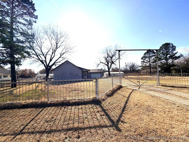 16258 Old Morris Highway, Okmulgee, OK 74447