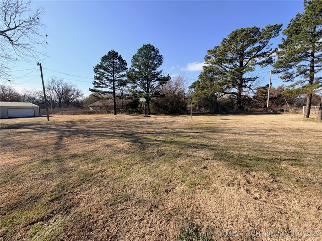 16258 Old Morris Highway, Okmulgee, OK 74447