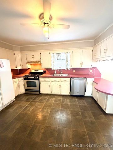 16258 Old Morris Highway, Okmulgee, OK 74447