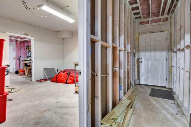 40 Woodcrest Avenue, Covington, GA 30016