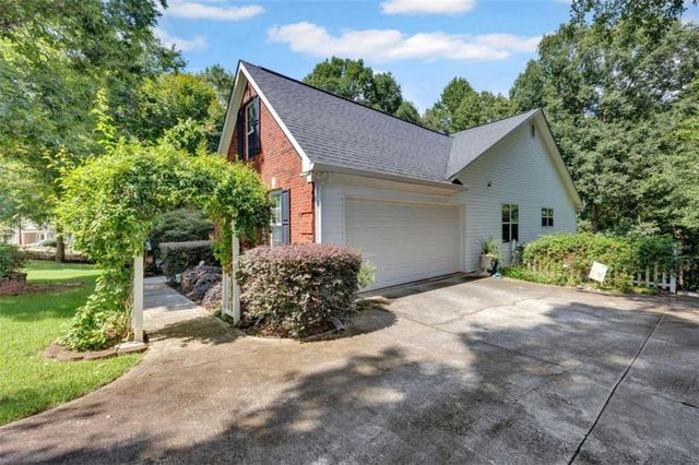 40 Woodcrest Avenue, Covington, GA 30016