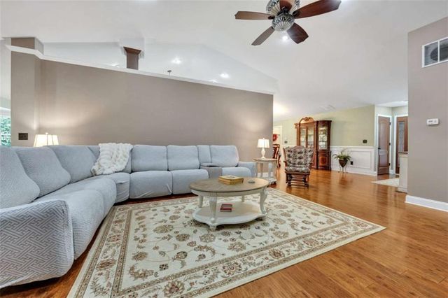 40 Woodcrest Avenue, Covington, GA 30016